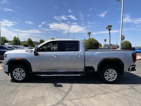 Used 2020 GMC Sierra 2500 Denali w/ Technology Package AWD/4WD image 4
