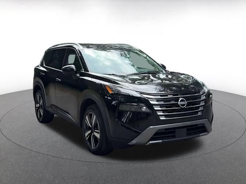 Used 2026 Nissan Rogue SL AWD/4WD image 3