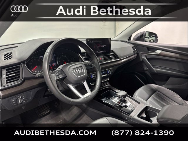 Used 2023 Audi Q5 2.0T Premium w/ Convenience Package AWD/4WD image 13