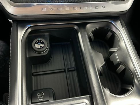 New 2026 Ford Expedition Platinum w/ Stealth Appearance Package image 25