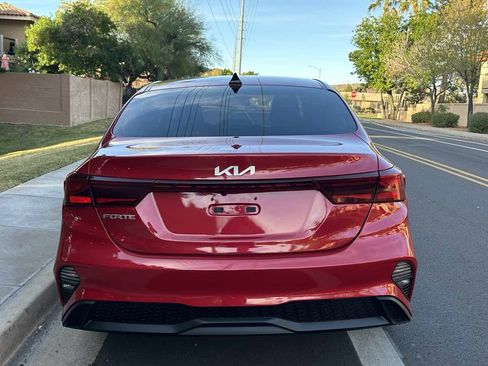 Used 2022 Kia Forte LXS w/ LXS Technology Package image 7