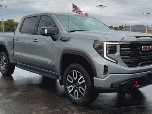 Used 2023 GMC Sierra 1500 AT4 w/ AT4 Premium Package image 8