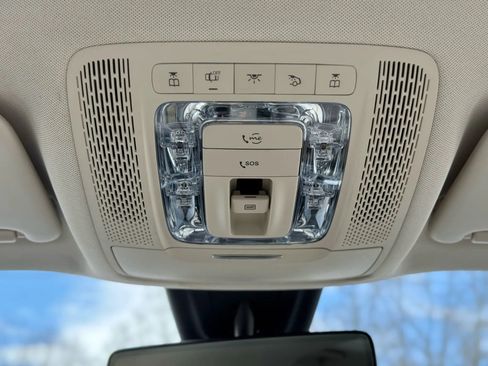 Used 2020 Mercedes-Benz GLB 250 4MATIC image 27