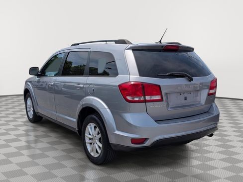 Used 2017 Dodge Journey SXT FWD image 3