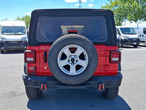 Used 2019 Jeep Wrangler Unlimited Sport S AWD/4WD image 6