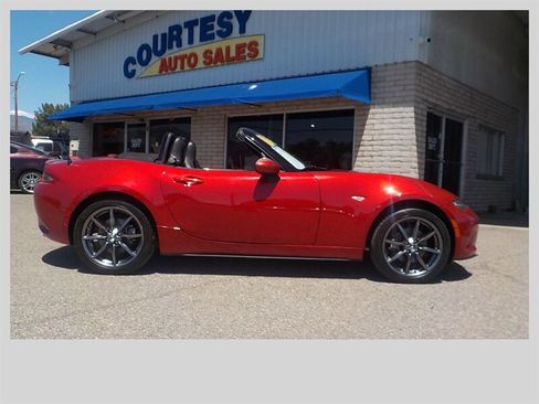 Used 2016 MAZDA MX-5 Miata Grand Touring RWD image 16