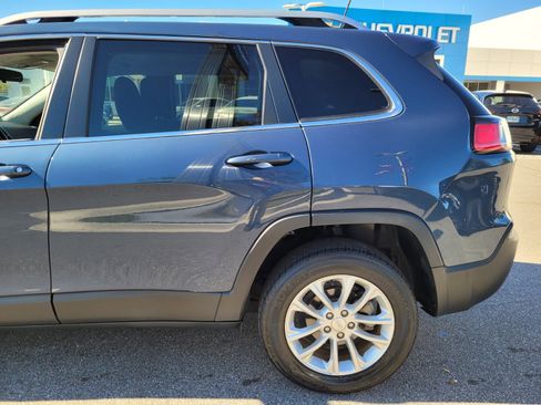 Used 2019 Jeep Cherokee Latitude w/ Popular Appearance Group image 14