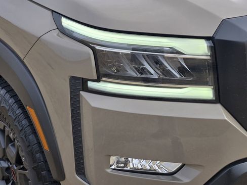 Used 2024 Nissan Frontier PRO-4X w/ Pro Premium Package image 11