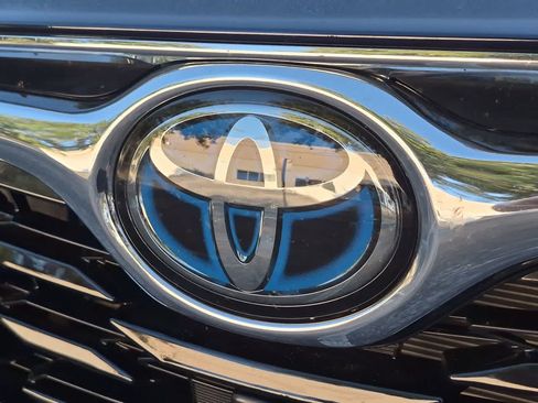 Used 2024 Toyota Highlander Limited AWD/4WD image 12
