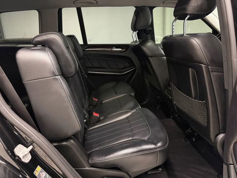 Used 2014 Mercedes-Benz GL 450 4MATIC w/ Lane Tracking Package image 24