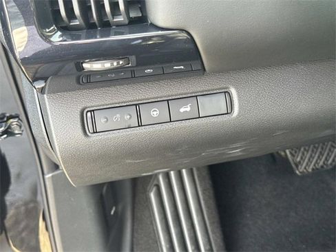 New 2026 Nissan Pathfinder SV image 26