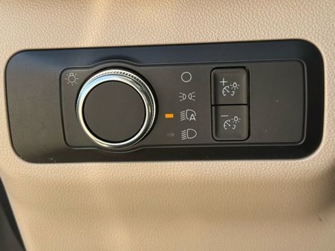 Used 2022 Ford Escape SE image 18