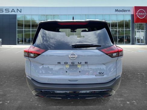 Certified 2023 Nissan Rogue SV w/ SV Premium B Package FWD image 4