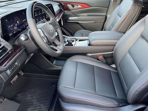 New 2026 Chevrolet Traverse Z71 w/ Enhanced Driving Package image 9