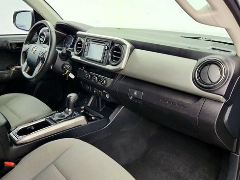 Used 2018 Toyota Tacoma SR5 image 24