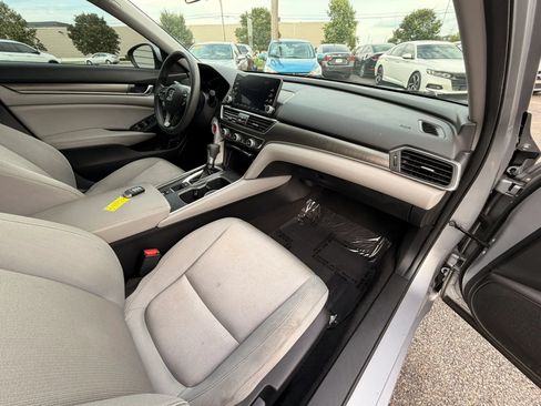 Used 2018 Honda Accord LX image 19