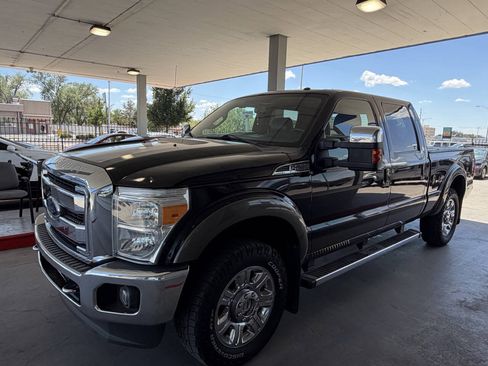 Used 2015 Ford F250 Lariat w/ Lariat Ultimate Package AWD/4WD image 4