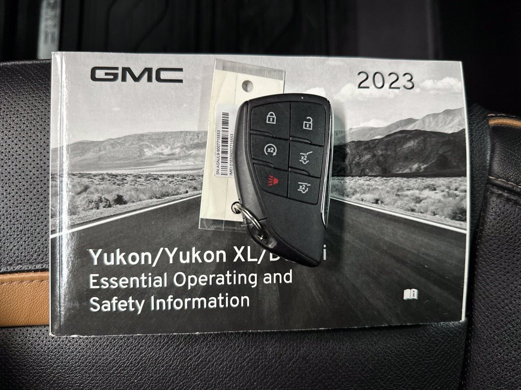 Used 2023 GMC Yukon XL AT4 w/ Technology Package AWD/4WD image 41