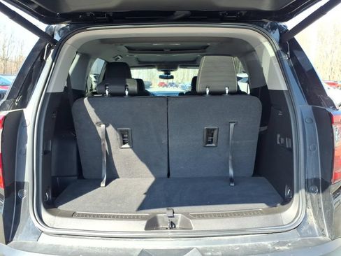 Used 2023 GMC Acadia SLE w/ Elevation Edition AWD/4WD image 23