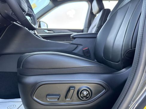 New 2025 Jeep Grand Cherokee L Limited w/ Luxury Tech Group II image 12