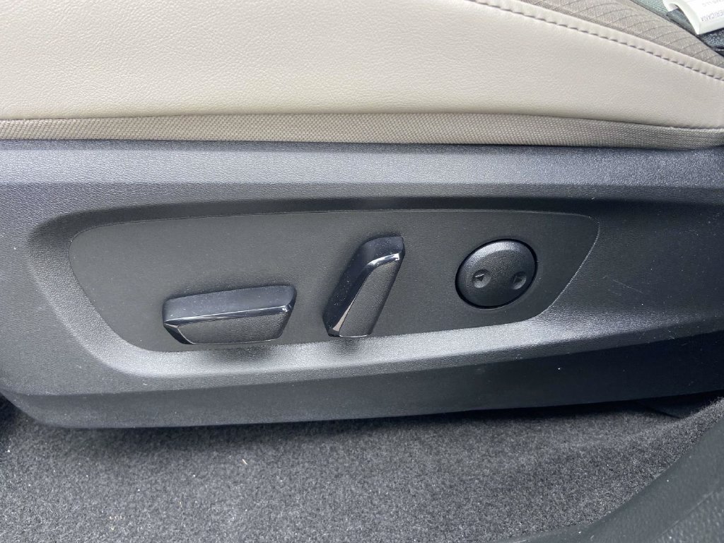 Used 2026 Nissan Pathfinder SL FWD image 11
