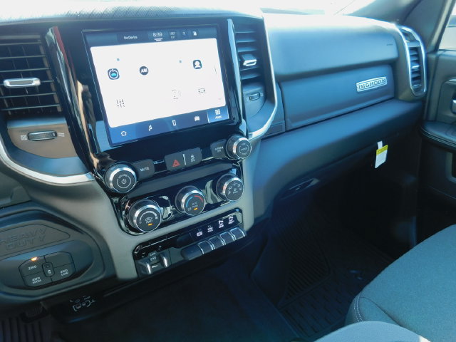 New 2026 RAM 3500 Big Horn AWD/4WD image 17