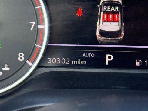 Used 2023 Nissan Rogue S image 32