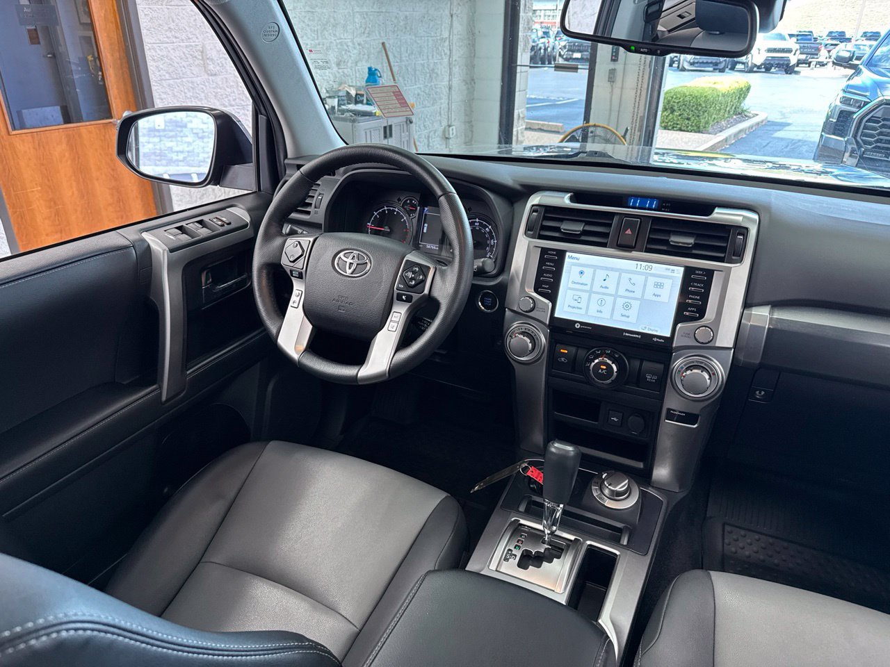 Used 2024 Toyota 4Runner SR5 Premium w/ Moonroof Package AWD/4WD image 47