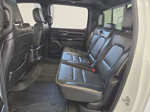 Used 2024 RAM 1500 Laramie AWD/4WD image 15