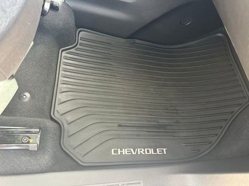 Used 2023 Chevrolet Equinox LT image 16