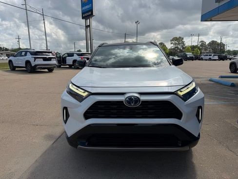 Used 2024 Toyota RAV4 XSE AWD/4WD image 2