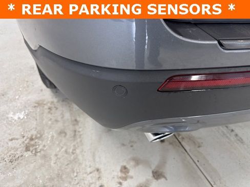 Used 2023 Ford Explorer XLT w/ Equipment Group 202A image 33