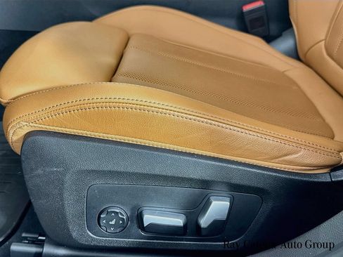 Used 2023 BMW 330i xDrive Sedan w/ Premium Package AWD/4WD image 19