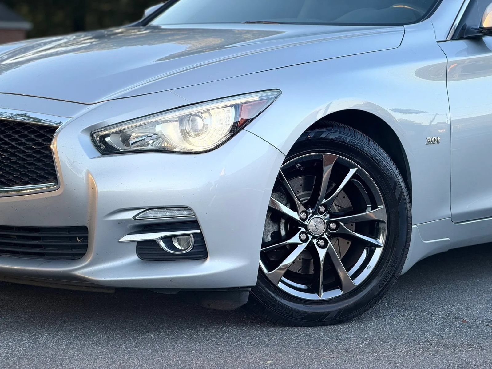Used 2017 INFINITI Q50 Signature Edition RWD image 3