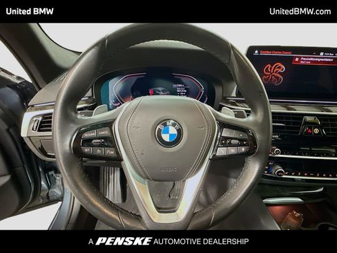 Used 2022 BMW 540i w/ Premium Package image 6