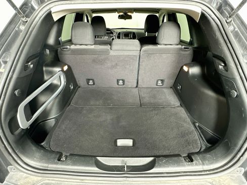 Used 2018 Jeep Cherokee Latitude FWD image 26