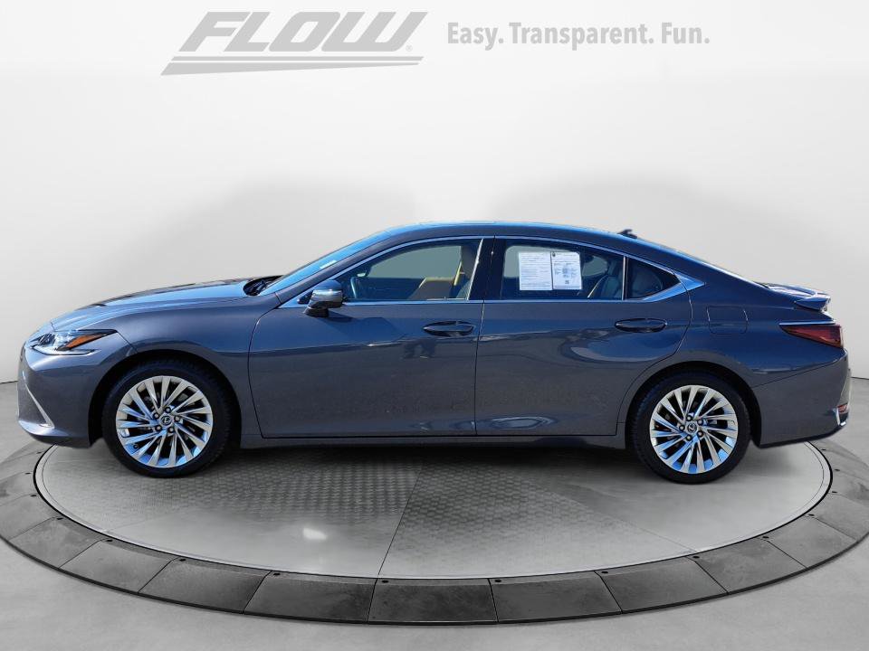 Used 2023 Lexus ES 300h Ultra Luxury w/ Accessory Package (Z2) FWD image 5