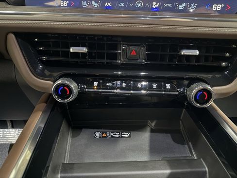 Certified 2025 Chevrolet Tahoe High Country w/ Sun And Tow Package image 15