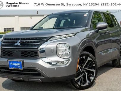 Used 2023 Mitsubishi Outlander SE