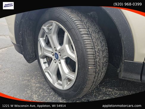 Used 2018 Ford Escape Titanium w/ Ford Safe & Smart Package image 41