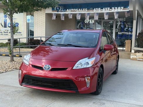 Used 2013 Toyota Prius Four FWD image 1