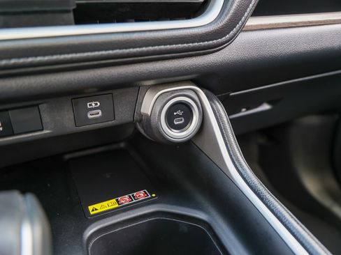 Certified 2024 Toyota Grand Highlander AWD image 24