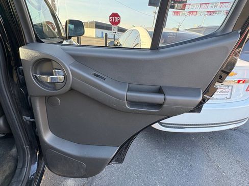 Used 2012 Nissan Xterra PRO-4X w/ Pro-4x Leather Pkg image 14