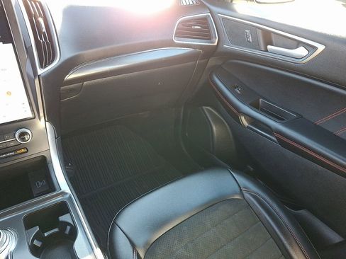 Used 2022 Ford Edge ST-Line w/ Class II Trailer Tow Package image 17