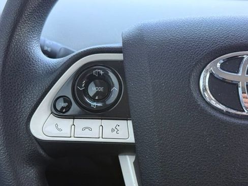 Used 2018 Toyota Prius Two w/ Prius Two Safety Plus Package FWD image 22