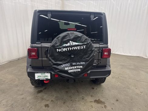 Used 2025 Jeep Wrangler Unlimited Rubicon image 24