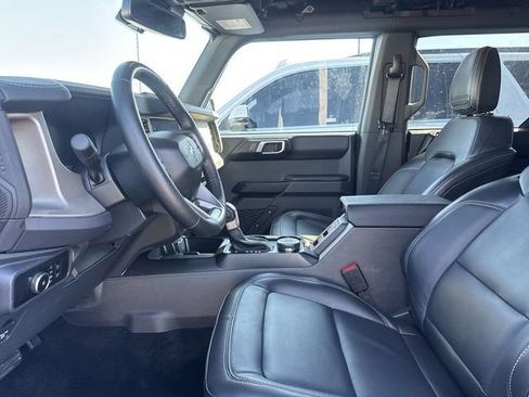 Used 2025 Ford Bronco Outer Banks AWD/4WD image 12