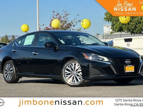 Certified 2023 Nissan Altima 2.5 SV image 1
