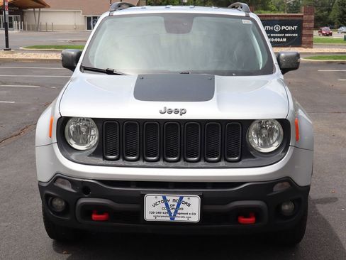 Used 2018 Jeep Renegade Trailhawk AWD/4WD image 12