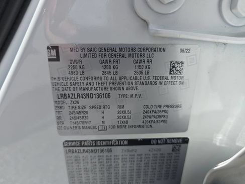 Certified 2022 Buick Envision Preferred FWD image 32